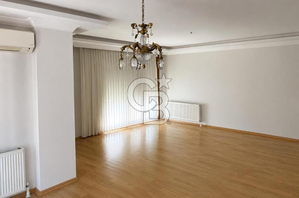 İDEALTEPE'DE KÜÇÜKYALI METRO YAKINI GENİŞ 2,5+1 KİRALIK DAİRE