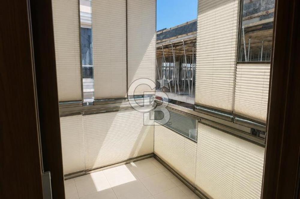 İDEALTEPE'DE KÜÇÜKYALI METRO YAKINI GENİŞ 2,5+1 KİRALIK DAİRE