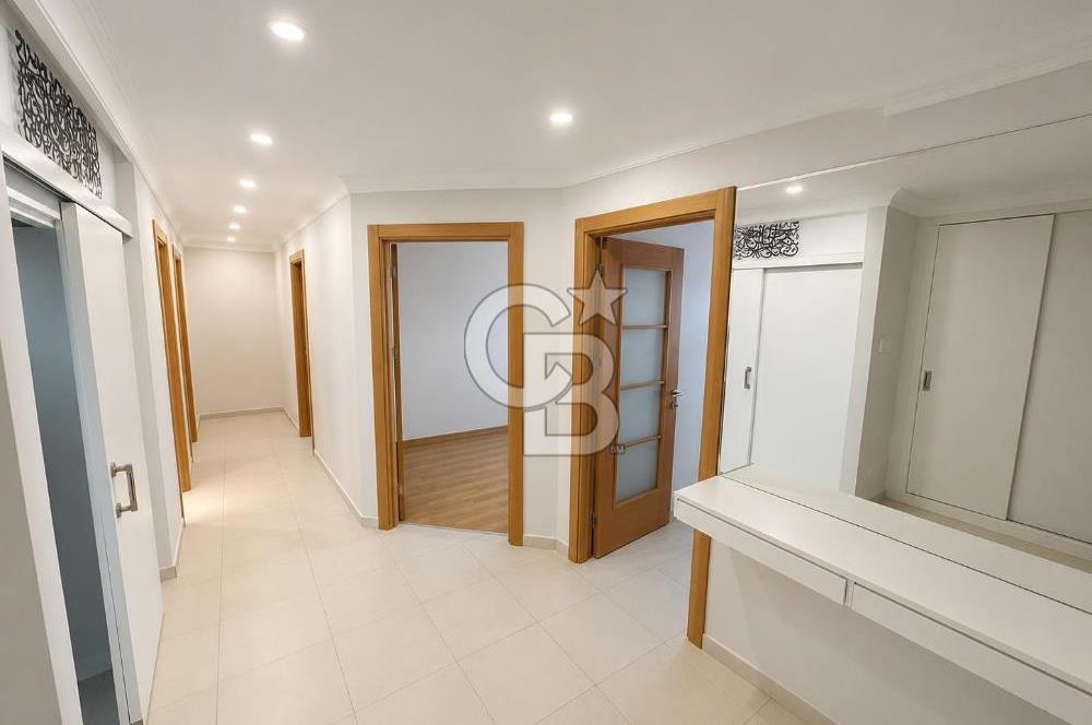İDEALTEPE'DE KÜÇÜKYALI METRO YAKINI GENİŞ 2,5+1 KİRALIK DAİRE