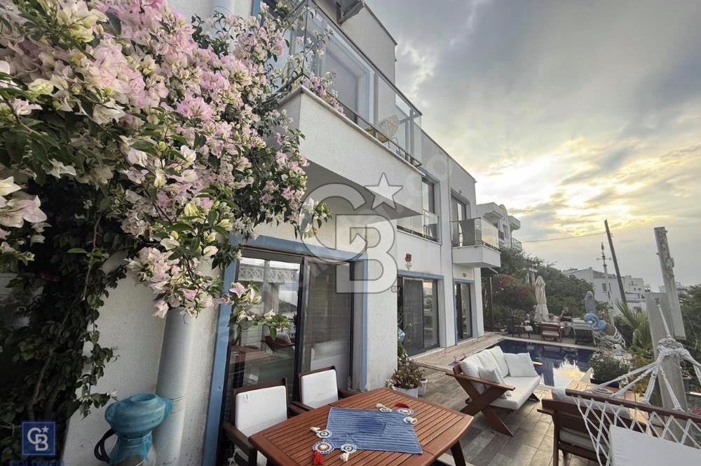 Bodrum Boğaziçi’nde Özel Havuzlu Deniz Manzaralı Satılık Villa