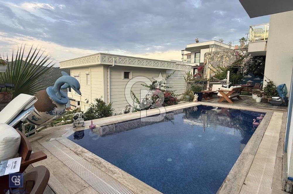 Bodrum Boğaziçi’nde Özel Havuzlu Deniz Manzaralı Satılık Villa