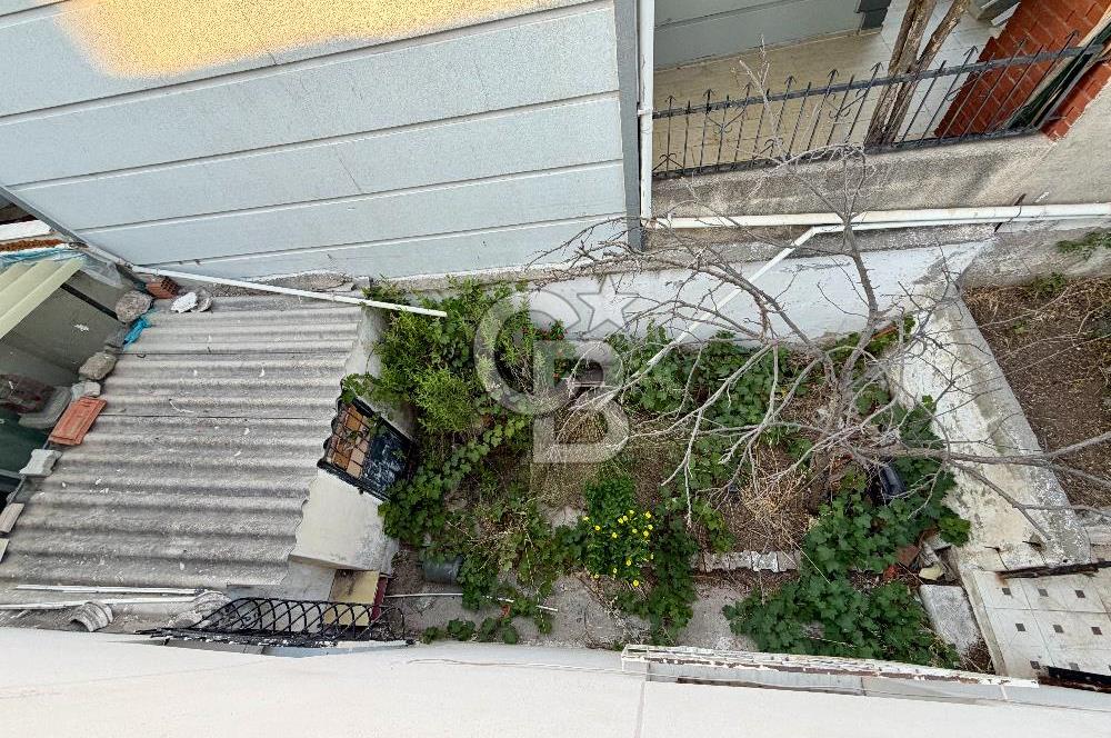 Buca Murathan'da 3 Yanı Bahçe Açık Otopark Müstakil Köşe Dubleks