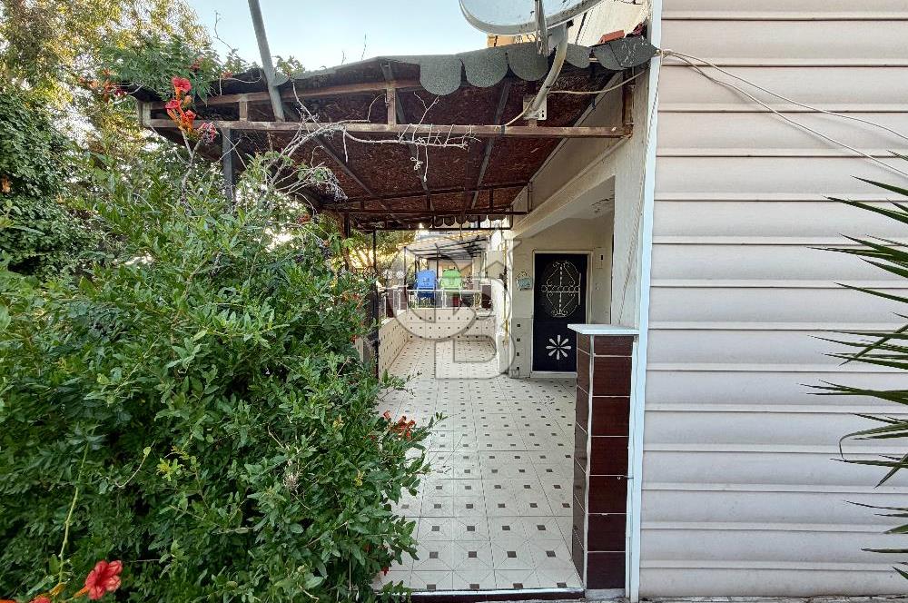 Buca Murathan'da 3 Yanı Bahçe Açık Otopark Müstakil Köşe Dubleks