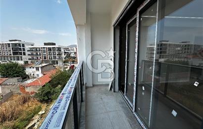 KEMALPAŞA ULUCAK’TA DEMOKRASİ ÜNİVERSİTESİ YAKININDA SATILIK LÜKS 2+1 DAİRE