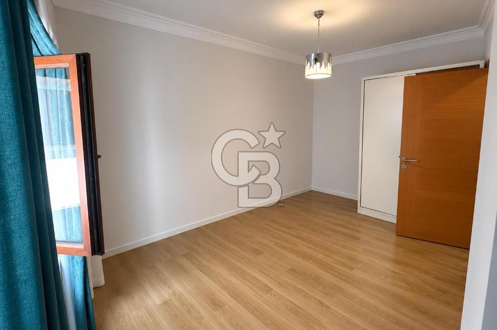 İDEALTEPE'DE KÜÇÜKYALI METRO YAKINI GENİŞ 2,5+1 KİRALIK DAİRE