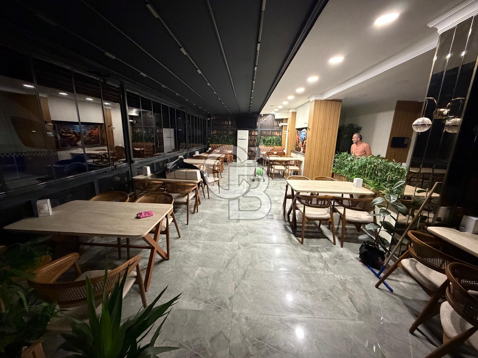 HENDEK'İN EN İŞLEK NOKTALARINDA KURULU RESTORAN / DEVREN KİRALIK