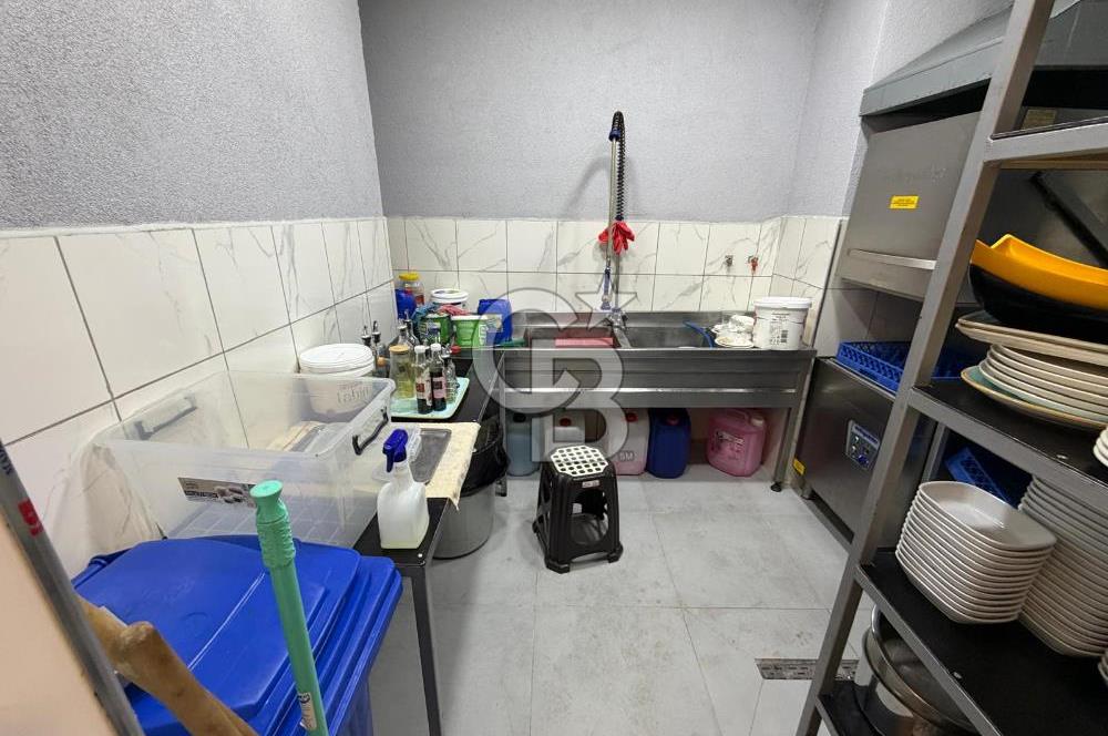 HENDEK'İN EN İŞLEK NOKTALARINDA KURULU RESTORAN / DEVREN KİRALIK
