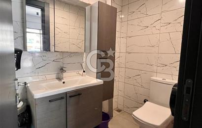 Bayraklı Mahsuroğlu Mahallesi'nde Köşe Konumlu Devren Kiralık Dükkan