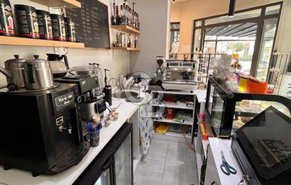 Bayraklı Mahsuroğlu Mahallesi'nde Köşe Konumlu Devren Kiralık Dükkan