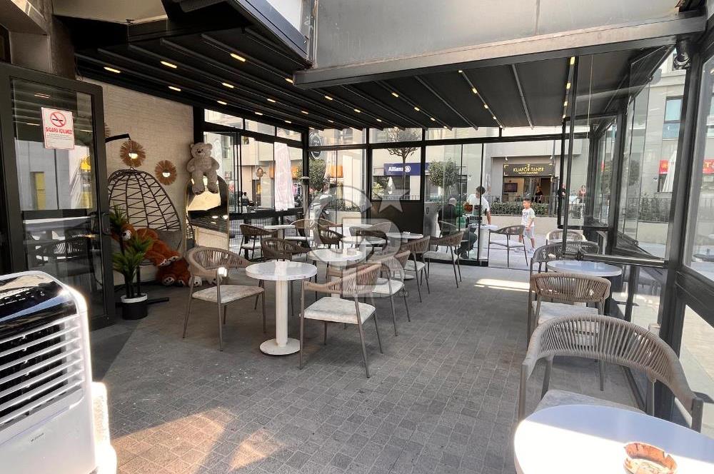 Bayraklı Mahsuroğlu Mahallesi'nde Köşe Konumlu Devren Kiralık Dükkan