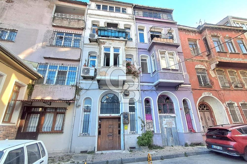 Samatya'da Deniz Manzaralı, 4 Katlı Satılık Bina. 2. Derece Tarihi Eser