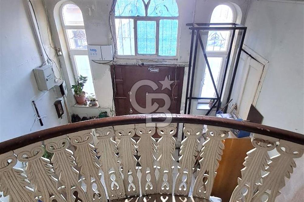 Samatya'da Deniz Manzaralı, 4 Katlı Satılık Bina. 2. Derece Tarihi Eser
