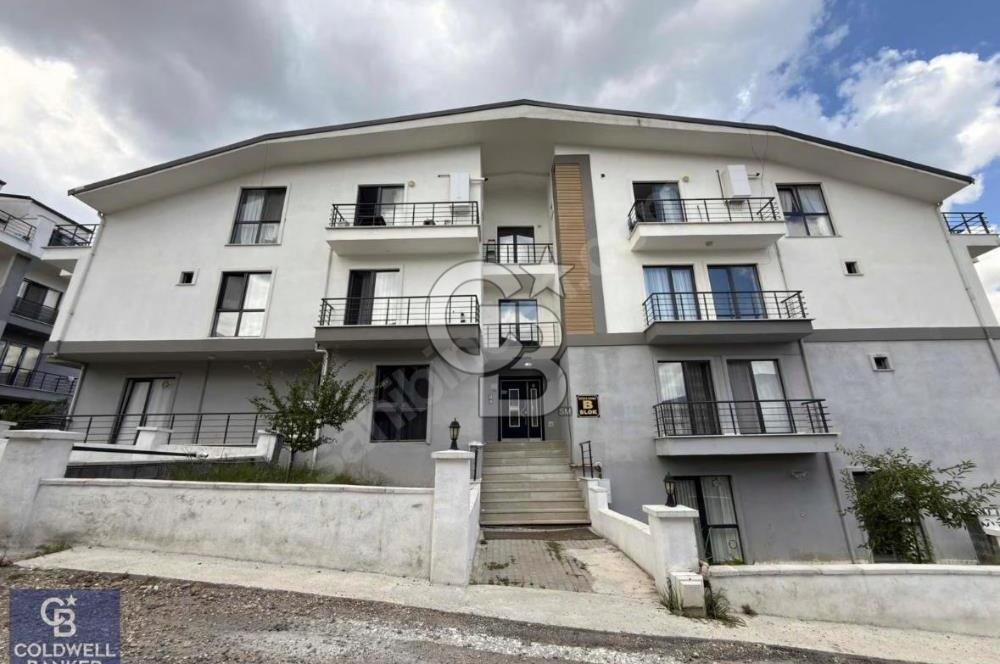 Başiskele Yeniköy'de Kiralık Site İçi 3+1 Çatı Dubleks
