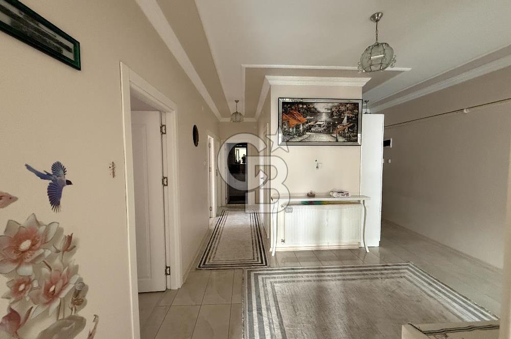 MEYDAN'A YÜRÜME MESAFESİNDE İÇİ YENİLENMİŞ SATILIK DAİRE