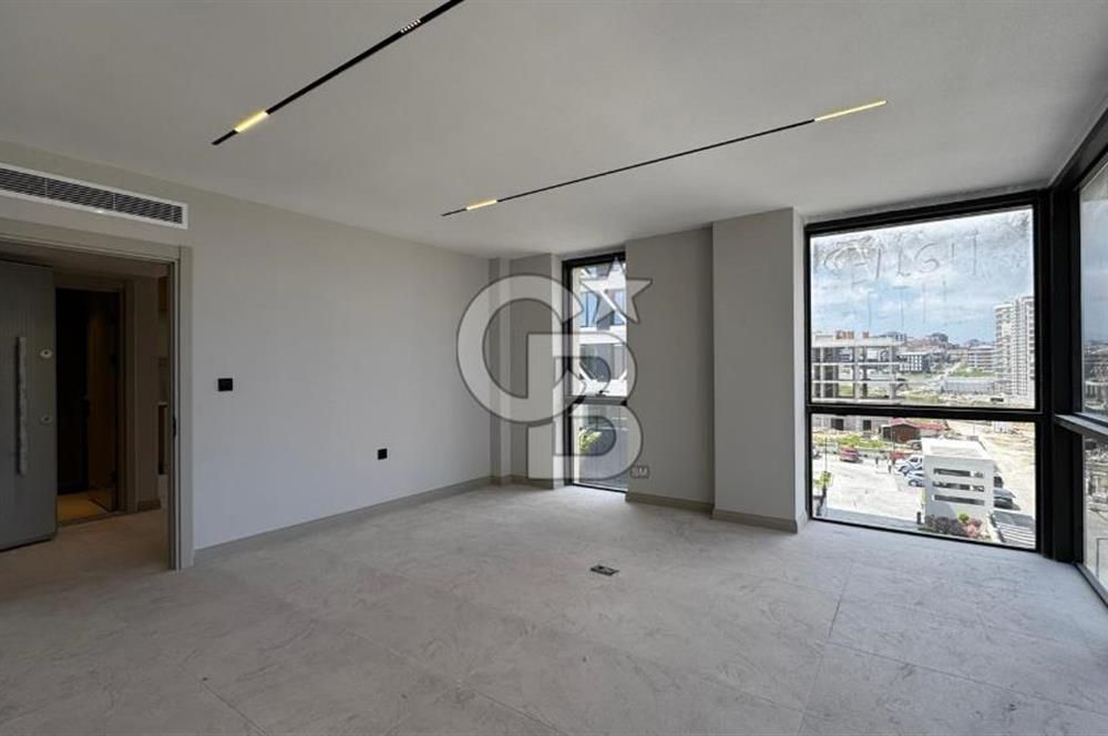 Tabela Değeri Yüksek Deniz Manzaralı Lux Kiralık 1+1 Ofisler