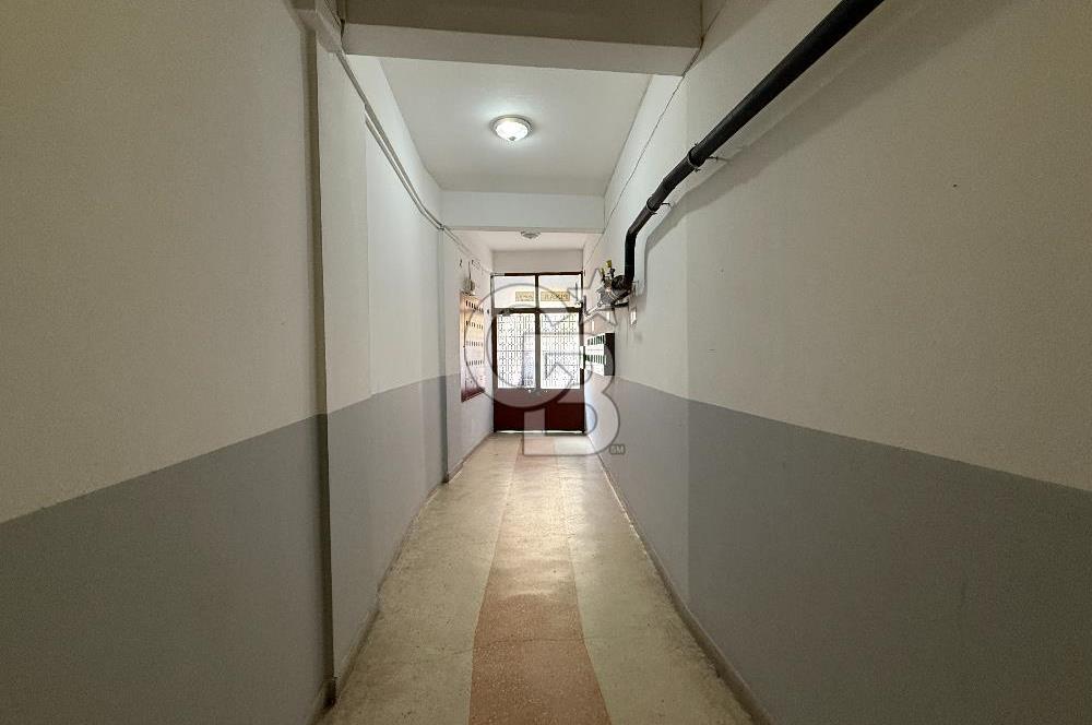 MEYDAN'A YÜRÜME MESAFESİNDE İÇİ YENİLENMİŞ SATILIK DAİRE