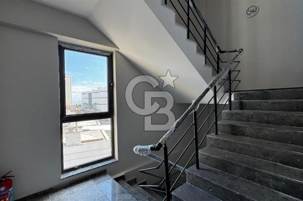 Tabela Değeri Yüksek Deniz Manzaralı Lux Kiralık 1+1 Ofisler