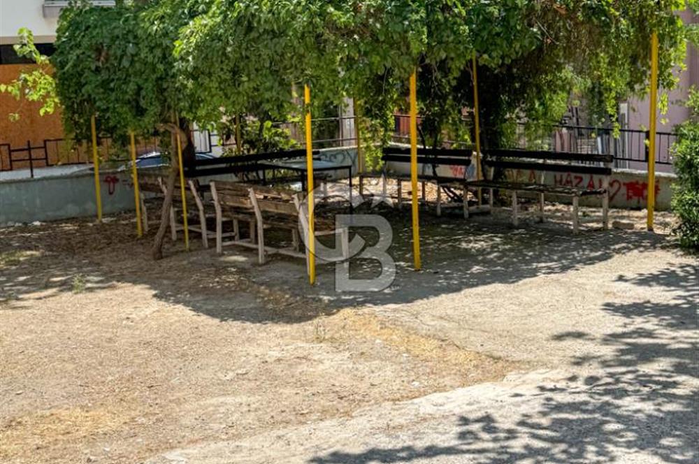 Karabağlar Günaltay Mah.de 3+1 Site İçi Arakat Satılık Daire