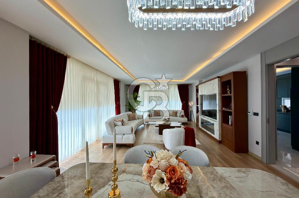 Büyükçekmece Satılık Deniz Manzaralı Havuzlu 7+2 Müstakil Villa