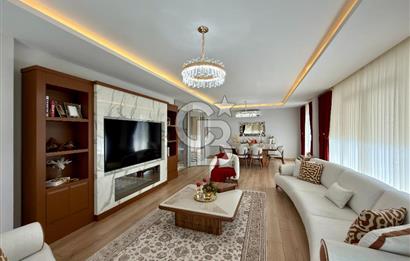 Büyükçekmece Satılık Deniz Manzaralı Havuzlu 7+2 Müstakil Villa
