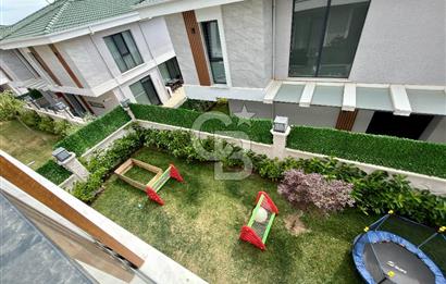 Büyükçekmece Satılık Deniz Manzaralı Havuzlu 7+2 Müstakil Villa