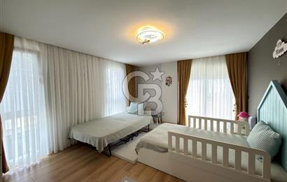 Büyükçekmece Satılık Deniz Manzaralı Havuzlu 7+2 Müstakil Villa