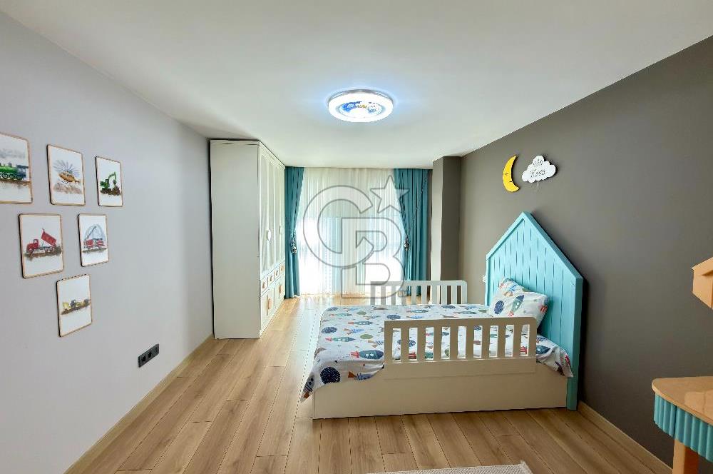 Büyükçekmece Satılık Deniz Manzaralı Havuzlu 7+2 Müstakil Villa