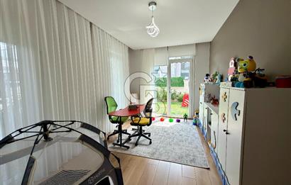 Büyükçekmece Satılık Deniz Manzaralı Havuzlu 7+2 Müstakil Villa