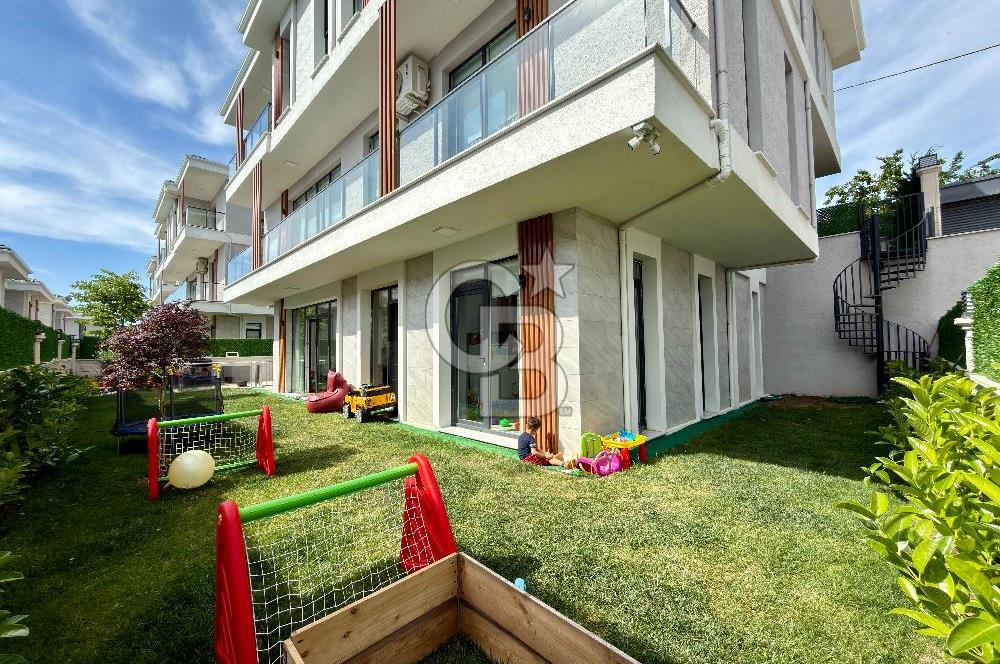 Büyükçekmece Satılık Deniz Manzaralı Havuzlu 7+2 Müstakil Villa