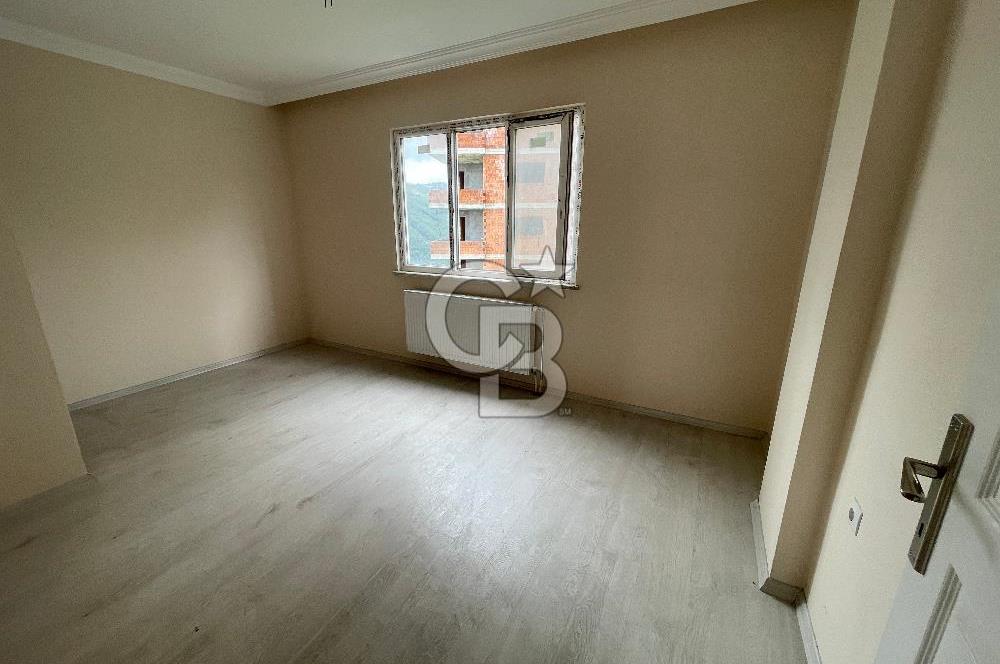 ÇUKURÇAYIR'DA 3+1 SİTE İÇERİSİNDE SATILIK DAİRE