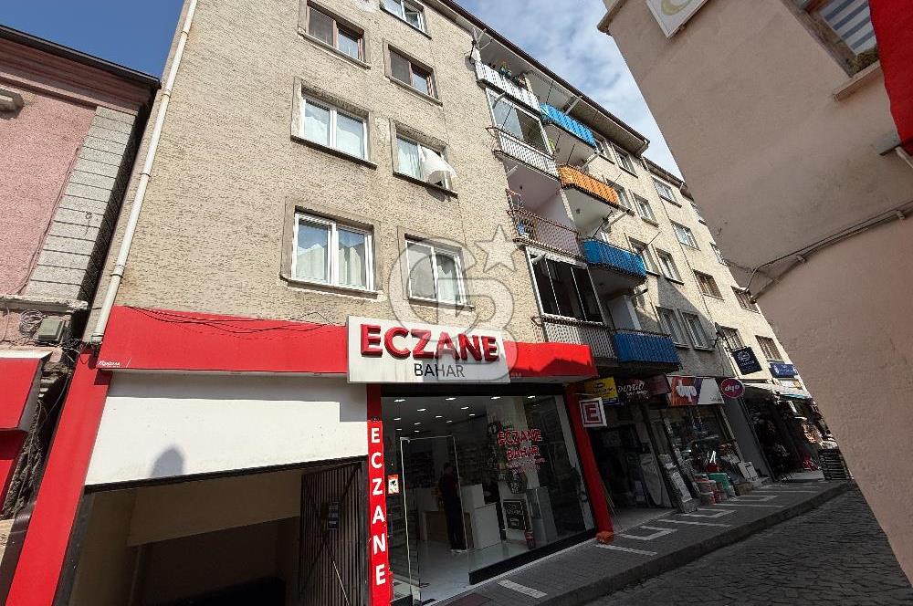 MEYDAN'A YÜRÜME MESAFESİNDE İÇİ YENİLENMİŞ SATILIK DAİRE