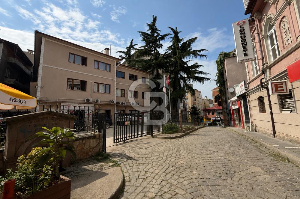 MEYDAN'A YÜRÜME MESAFESİNDE İÇİ YENİLENMİŞ SATILIK DAİRE