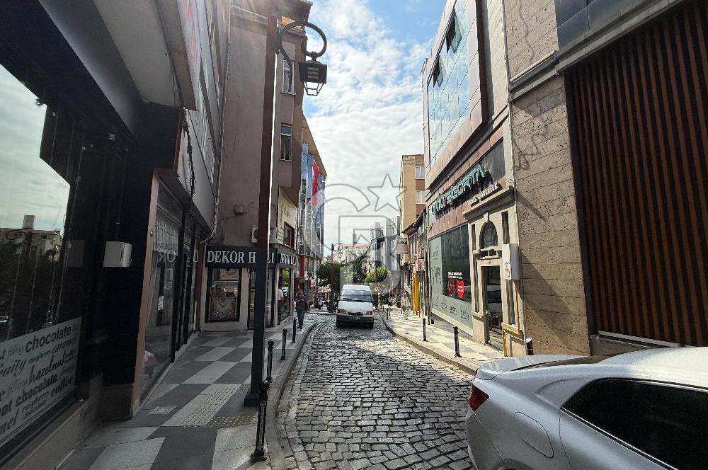 MEYDAN'A YÜRÜME MESAFESİNDE İÇİ YENİLENMİŞ SATILIK DAİRE