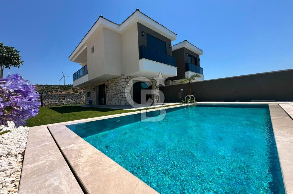ÇEŞME REİSDERE ÖZEL HAVUZLU SATILIK 3+1 LÜKS VİLLA