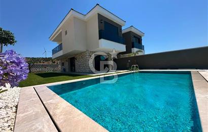 ÇEŞME REİSDERE ÖZEL HAVUZLU SATILIK 3+1 LÜKS VİLLA