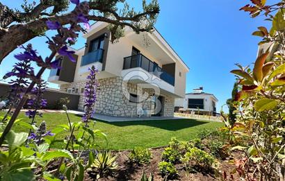 ÇEŞME REİSDERE ÖZEL HAVUZLU SATILIK 3+1 LÜKS VİLLA