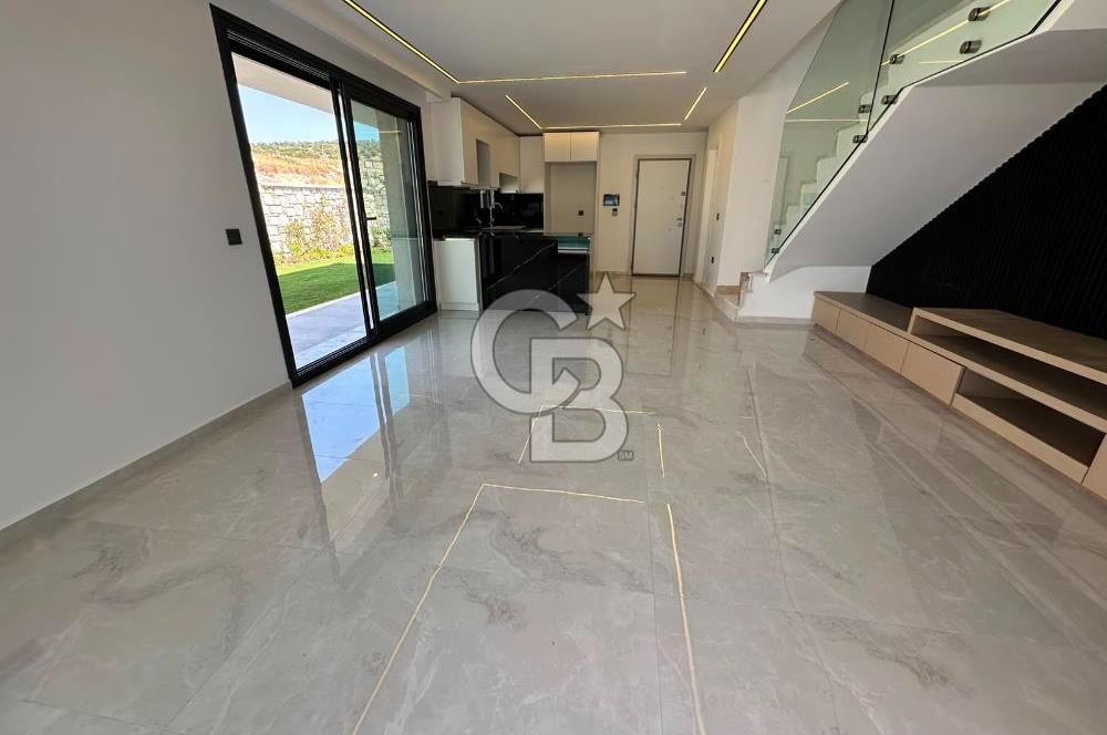 ÇEŞME REİSDERE ÖZEL HAVUZLU SATILIK 3+1 LÜKS VİLLA
