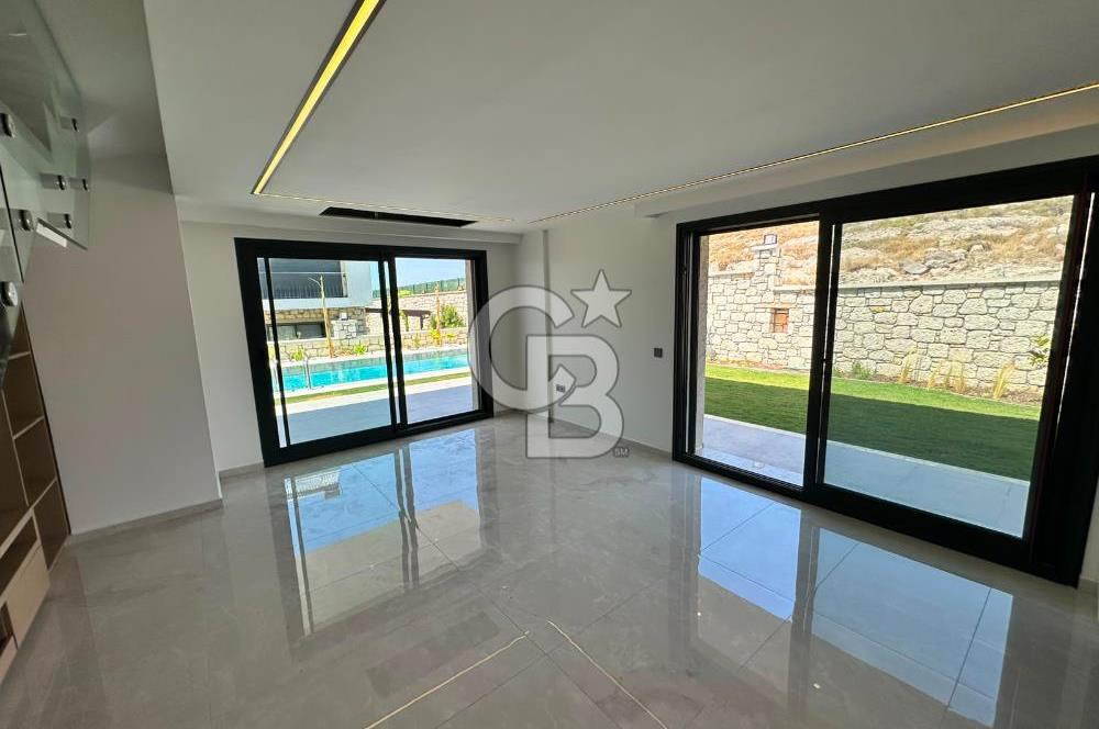 ÇEŞME REİSDERE ÖZEL HAVUZLU SATILIK 3+1 LÜKS VİLLA