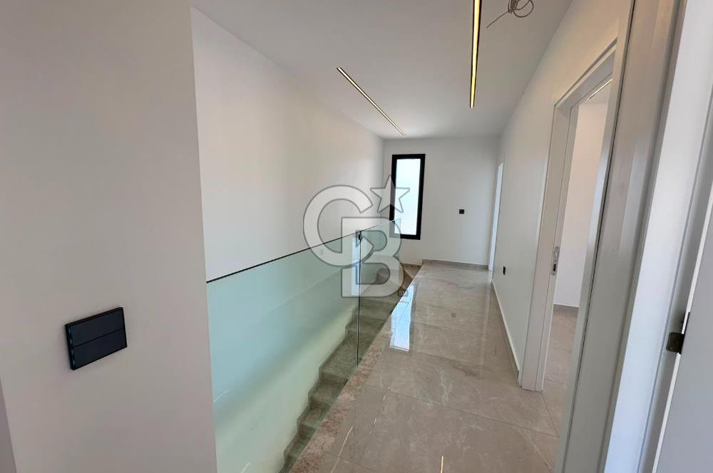 ÇEŞME REİSDERE ÖZEL HAVUZLU SATILIK 3+1 LÜKS VİLLA