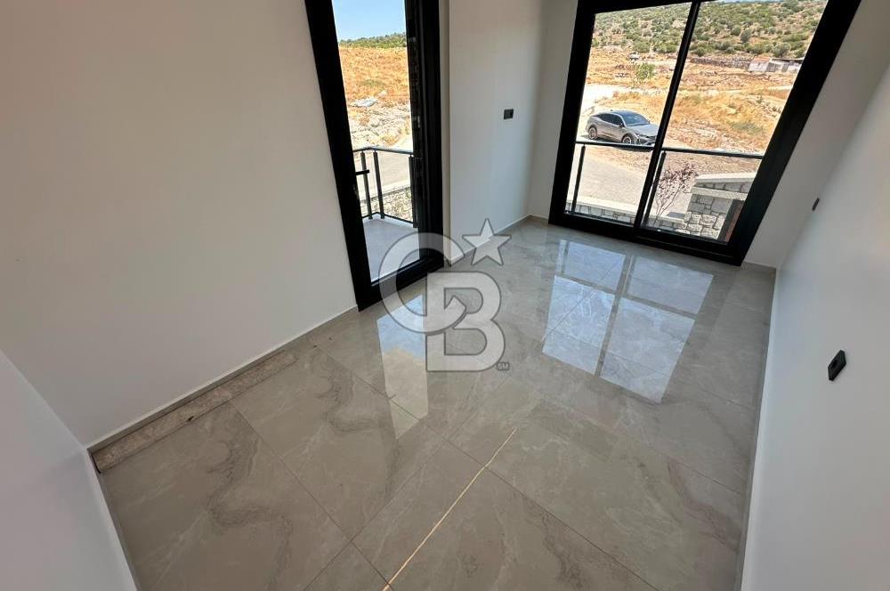 ÇEŞME REİSDERE ÖZEL HAVUZLU SATILIK 3+1 LÜKS VİLLA