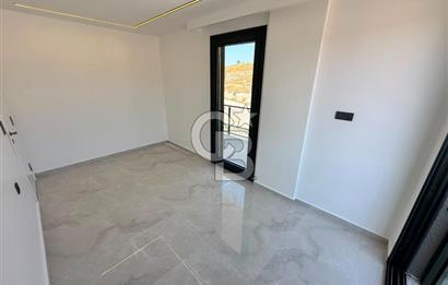 ÇEŞME REİSDERE ÖZEL HAVUZLU SATILIK 3+1 LÜKS VİLLA