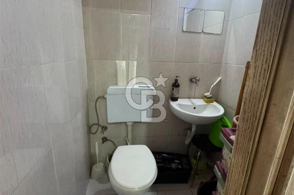 Karşıyaka Çarşı Eshot Sokağı Satılık Dükkan