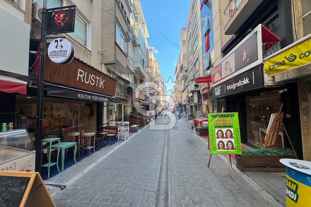 Karşıyaka Çarşı Eshot Sokağı Satılık Dükkan