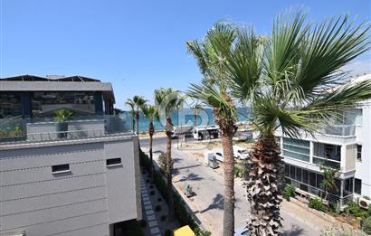 Narlıdere Limanreis Bahçe ve Teraslı Satılık Triplex 4+1 Villa