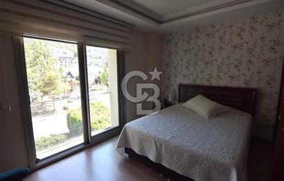 Narlıdere Limanreis Bahçe ve Teraslı Satılık Triplex 4+1 Villa