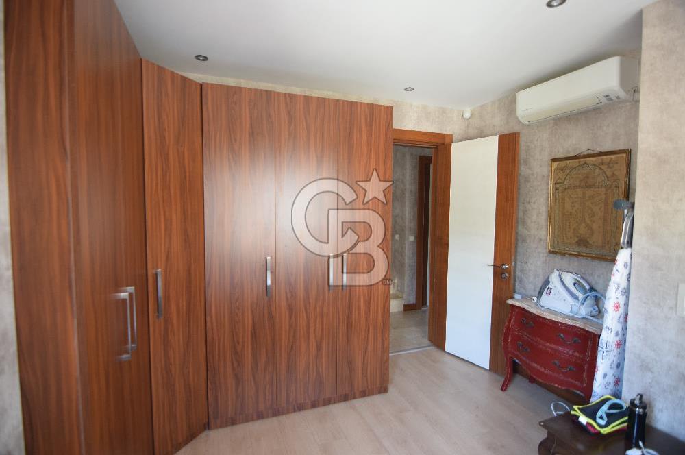 Narlıdere Limanreis Bahçe ve Teraslı Satılık Triplex 4+1 Villa