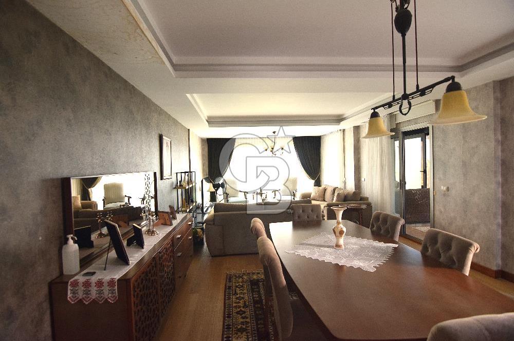 Narlıdere Limanreis Bahçe ve Teraslı Satılık Triplex 4+1 Villa