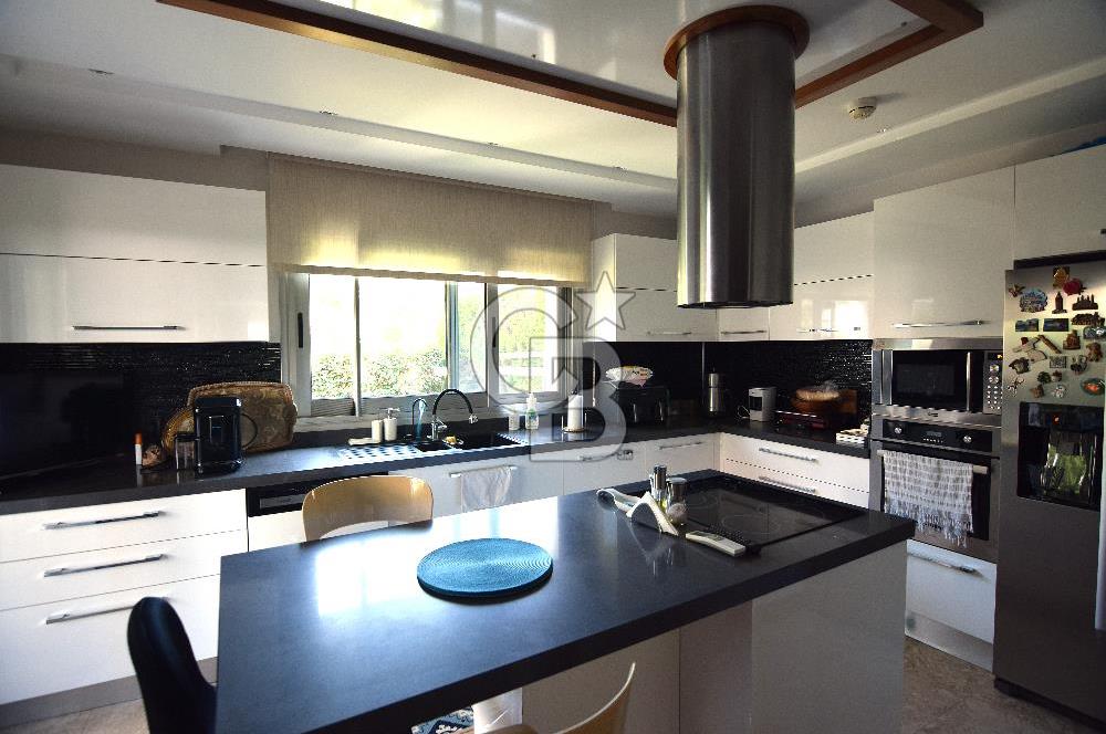 Narlıdere Limanreis Bahçe ve Teraslı Satılık Triplex 4+1 Villa