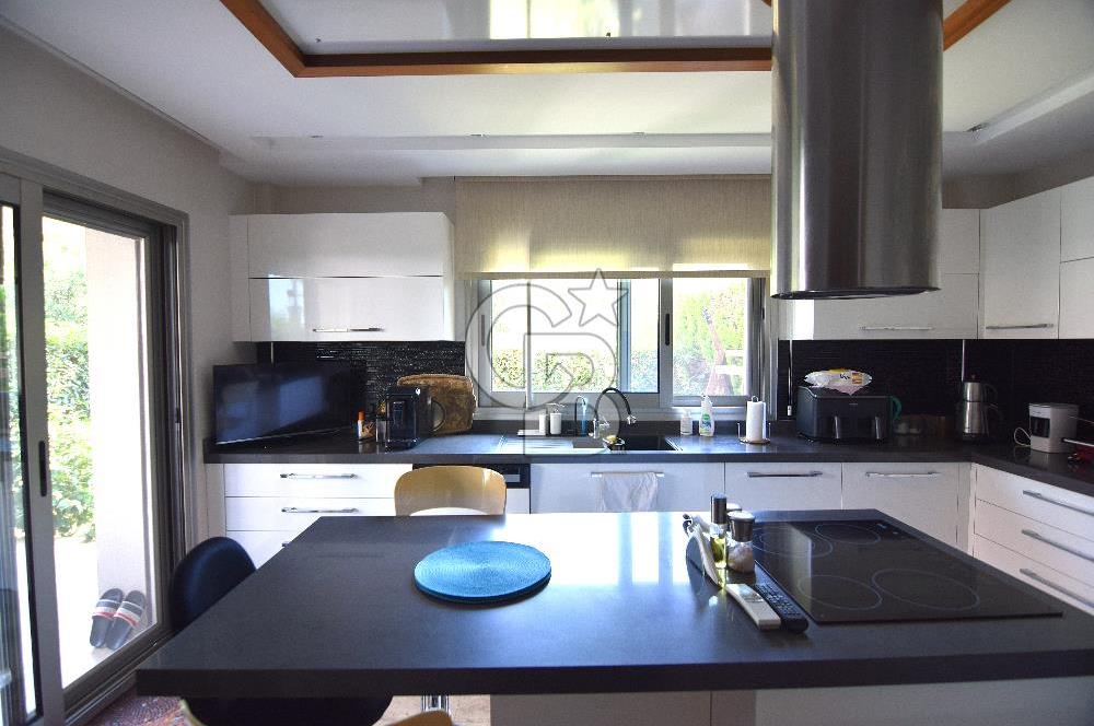Narlıdere Limanreis Bahçe ve Teraslı Satılık Triplex 4+1 Villa