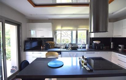 Narlıdere Limanreis Bahçe ve Teraslı Satılık Triplex 4+1 Villa